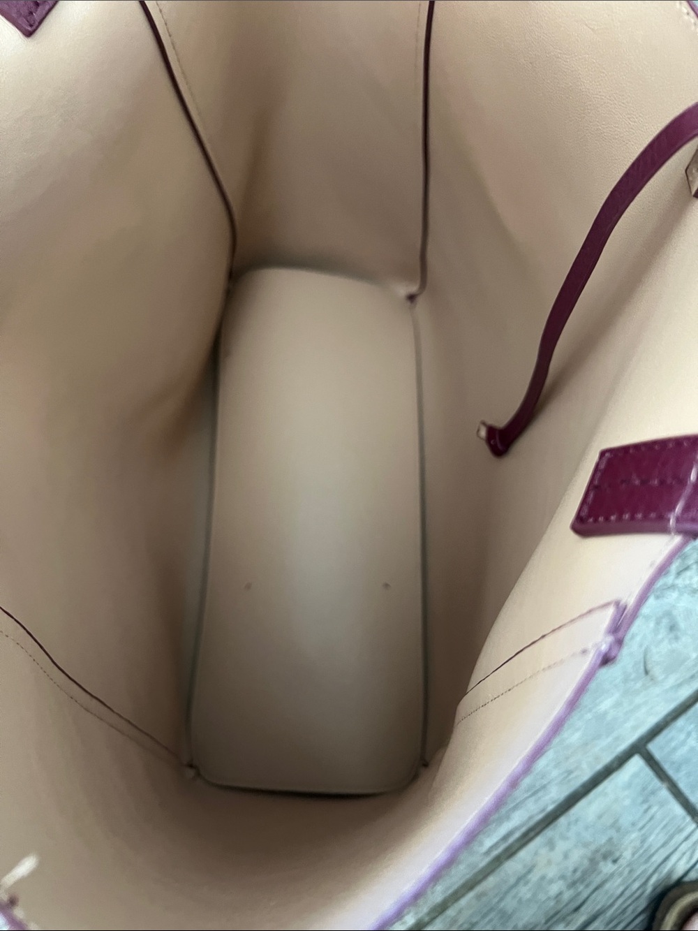 Everyday Tote Bag in Burgundy - Picture 2 of 4